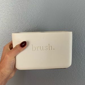 Ceramic tooth brush holder